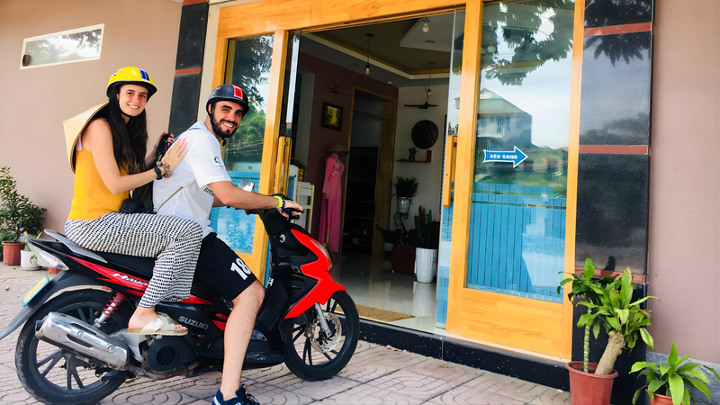 Renting a motorbike at Trang An Ao Dai Homestay (5)